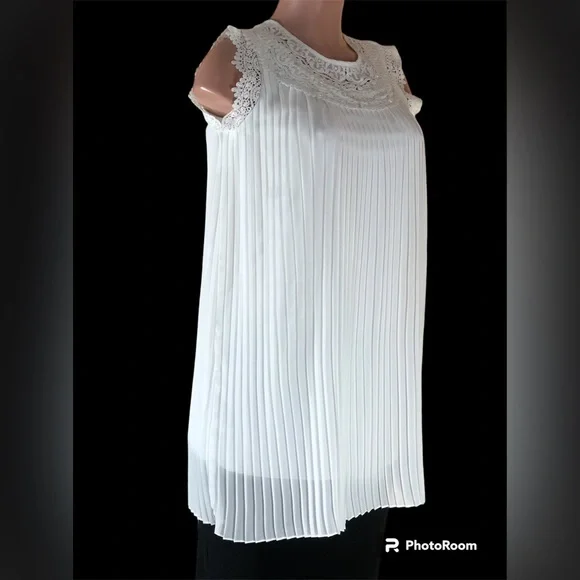 Speechless Women's Size 14 Top White Tunic Blouse Sleeveless NWOT - Picture 2 of 16